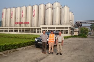 Lắp đặt dây chuyền chiết rót bia lon công suất 18.000 lon một giờ tại nhà máy Bia Việt Hà